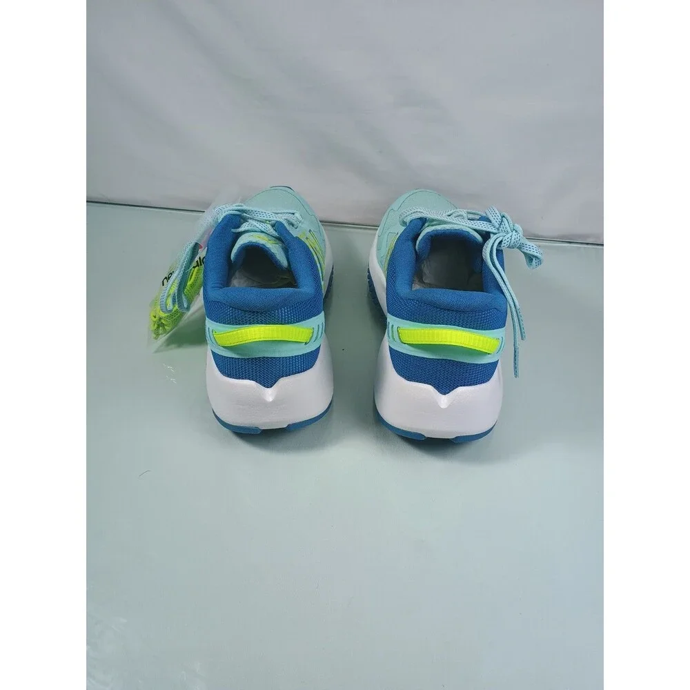 New Balance product pair